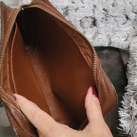 Authentic Louis Vuitton toilette bag - Picture 3 of 10